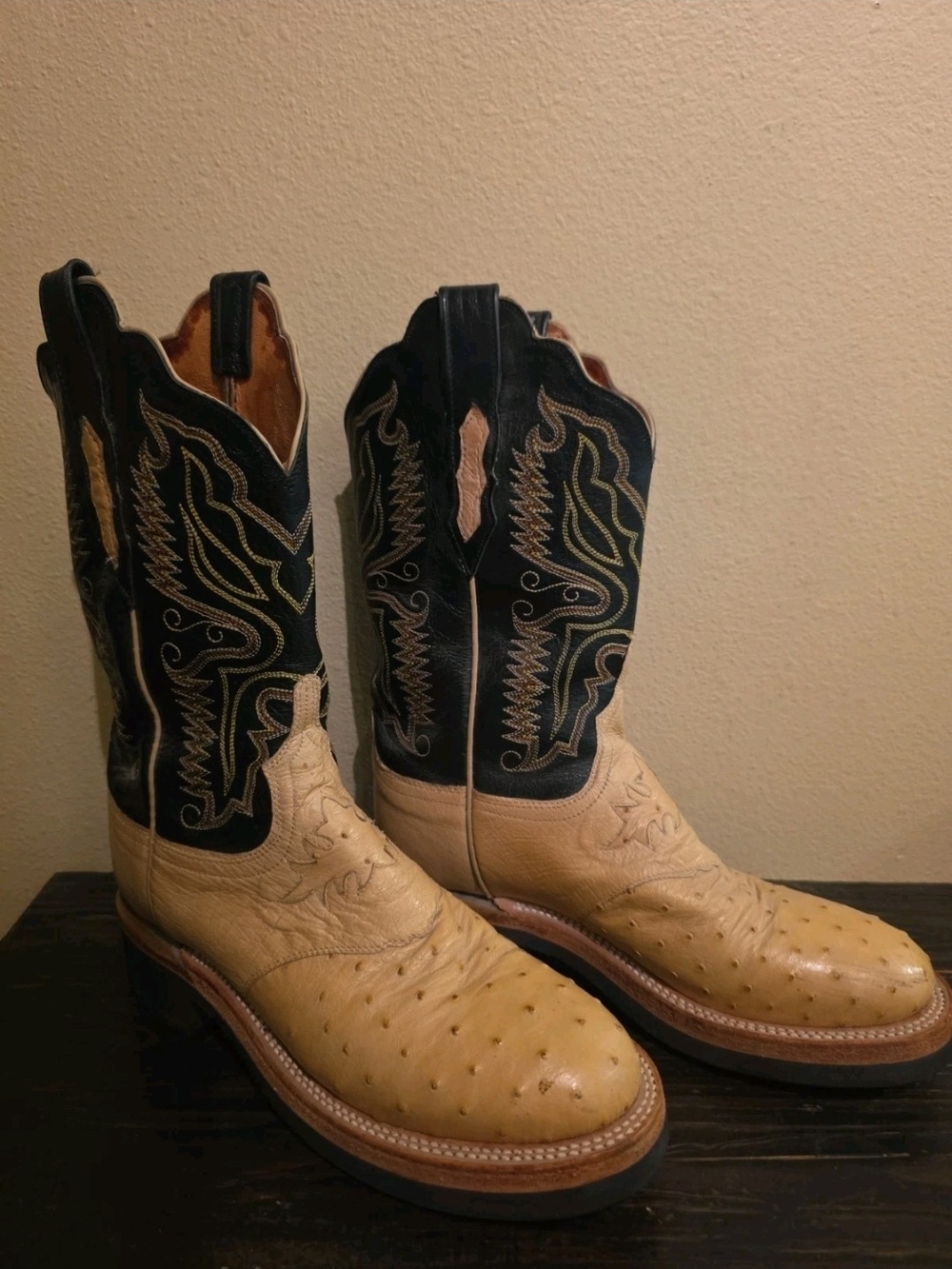 Lucchese 2000 Full Quill Ostrich Women's Sz 8B Boots Tan/Black T1505HD - Picture 3 of 5